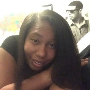 Meet your Posher, Antoinettw